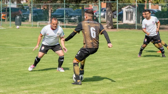Conseils concrets pour retrouver un club et un rythme sans se blesser.